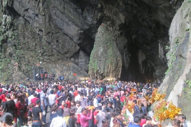 Đoàn kiểm tra ra về, dịch vụ ở chùa Hương có còn “rất tốt”?